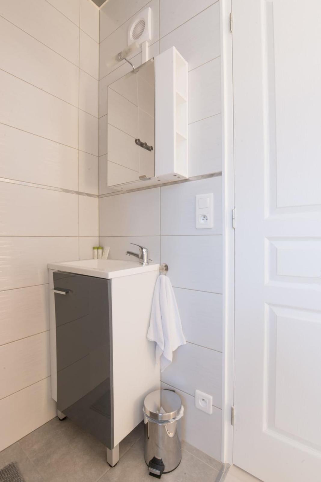 Appartement rénové, proche gare de Saint Nazaire Esterno foto